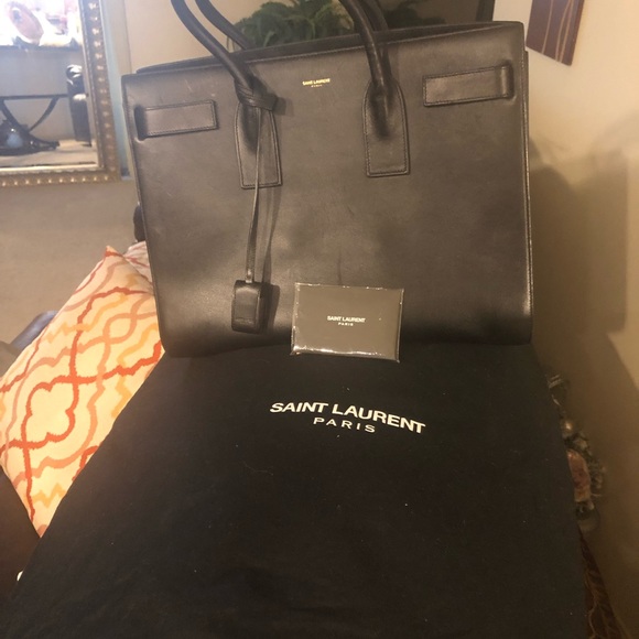 Authentic Yves Saint Laurent Sac de Jour Large in Grained Leather - Picture 10 of 10